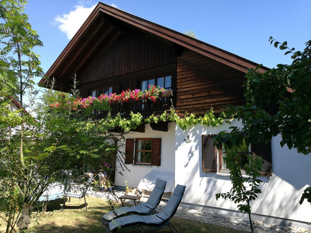 Apartment Haus Merlin Am Boeckelsberg Weimar  Exteriör bild